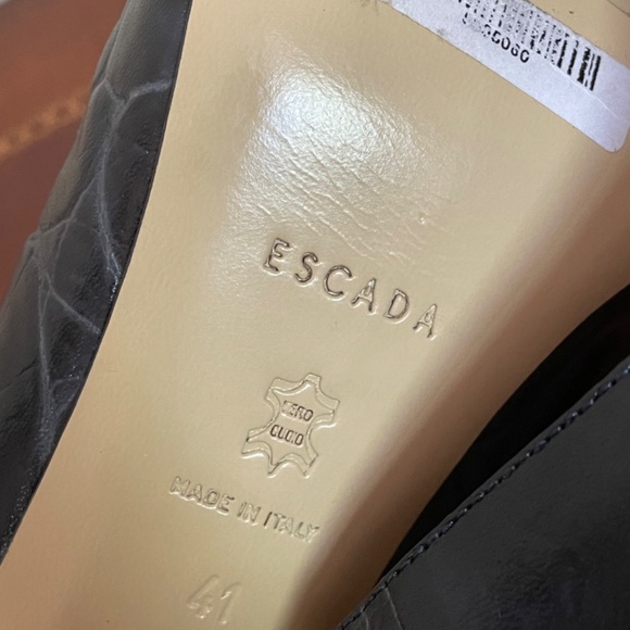 Escada  Designer NWOT Leather Sling back Pump - Picture 15 of 16